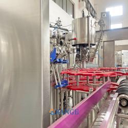 Liquid filling machine in can